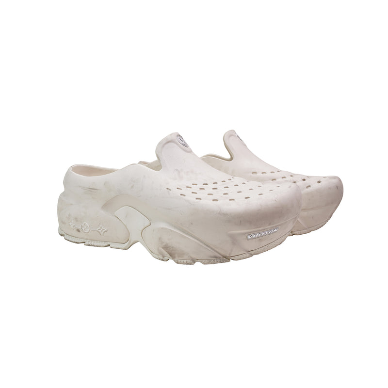 Unisex Louis Vuitton shark clogs LV Shark Clog - Shoes | LOUIS VUITTON main image 3