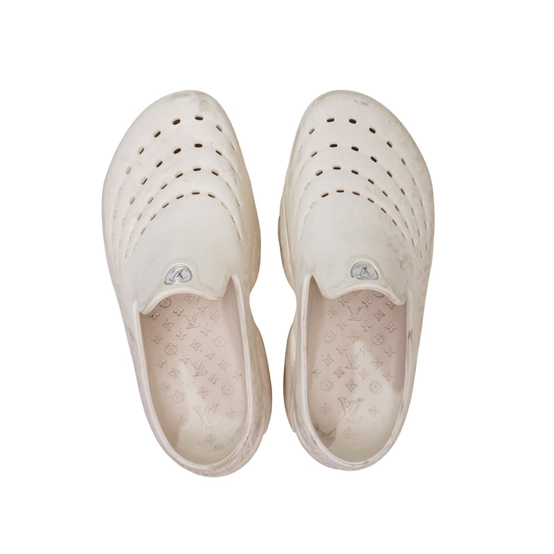 Louis Vuitton LV Shark Clogs - White – SaleheBembury.com display picture 3